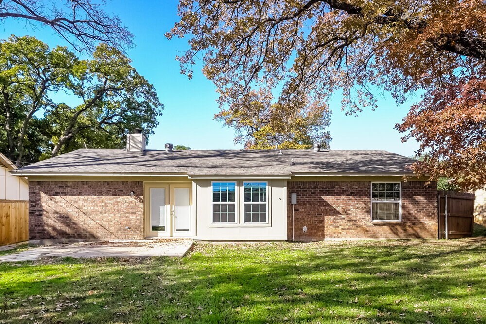 Building Photo - 5719 Myers Rd