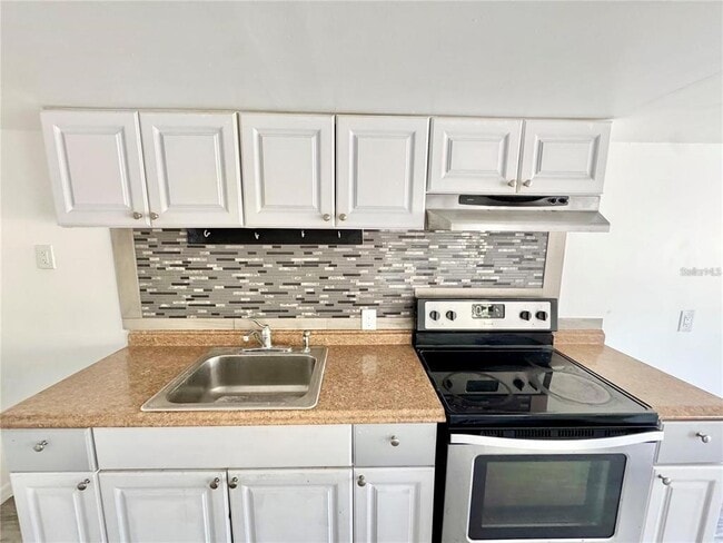 Building Photo - 162 Sapodilla St