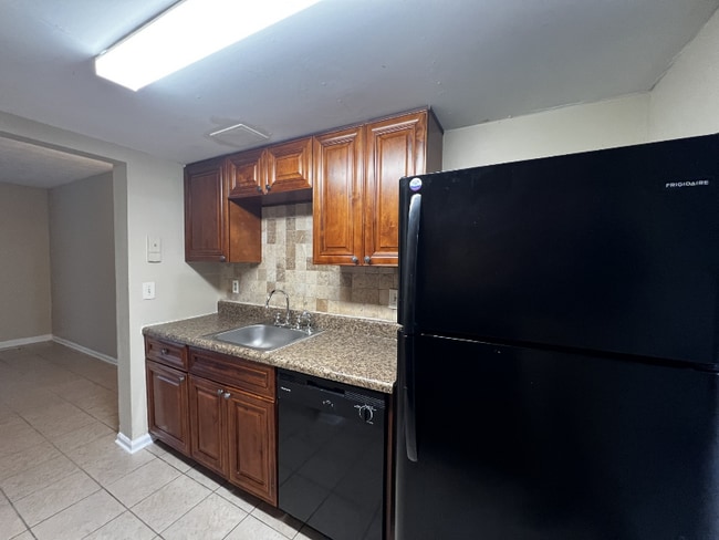 Building Photo - 6429 Baker Ct