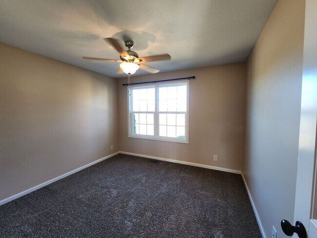 Building Photo - $1650 - 3 Bedroom 2 Bath Ranch Home