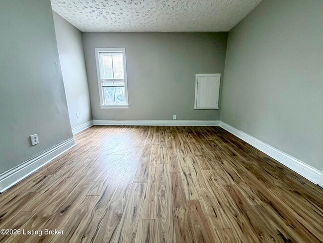 Building Photo - 2631 W Madison St