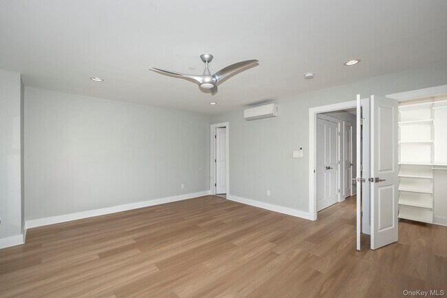 Building Photo - 1 Wallace Ct