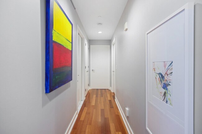 Building Photo - 389 Washington St