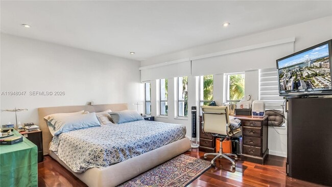 Building Photo - 10090 Bay Harbor Terrace