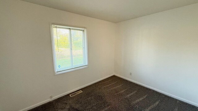 Building Photo - WEST SIDE 4 BEDROOM RANCH AVAILABLE NOW!