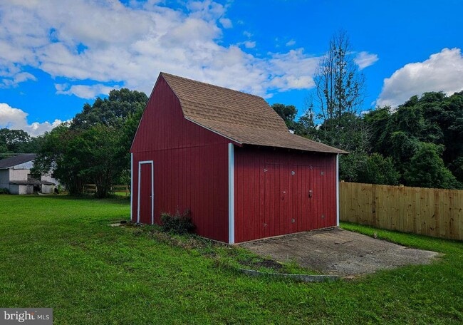 Building Photo - 5084 Sands Rd