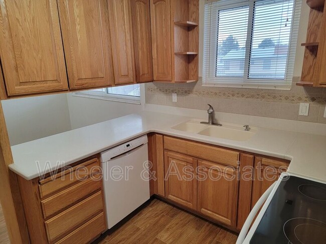 Building Photo - 9218 Alvey Ln