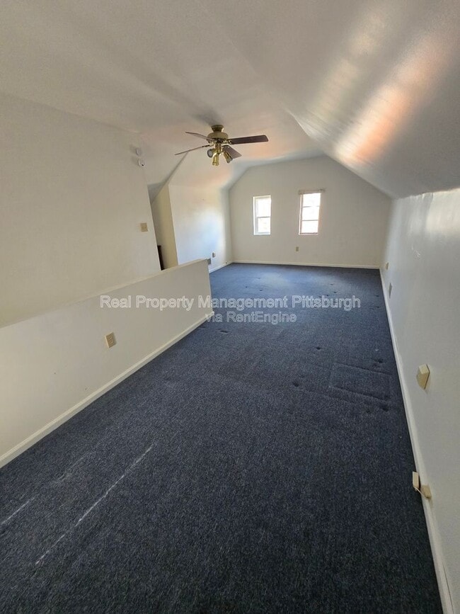 Building Photo - 4744 Lougean Ave