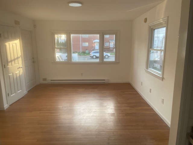 Living Room - 30 Glenwood Ave