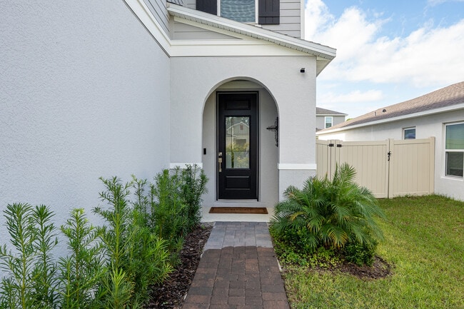 Building Photo - 3198 Sanctuary Dr