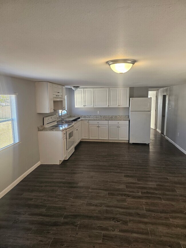 Building Photo - 15205 Pocmont Trail