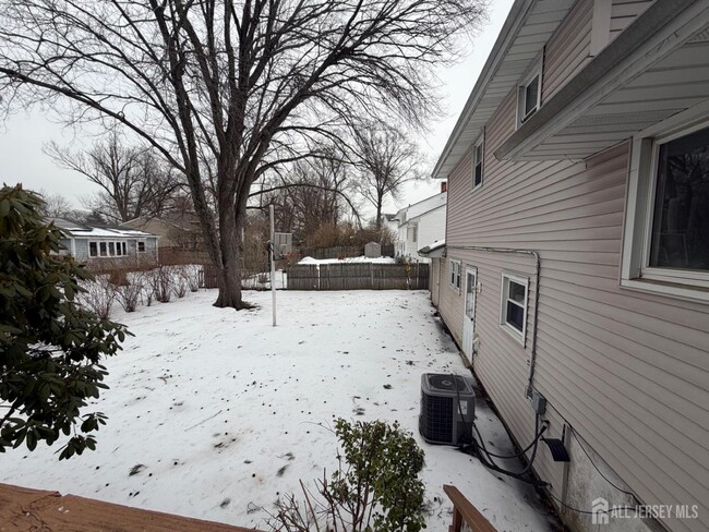 Building Photo - 16 Barnett Rd