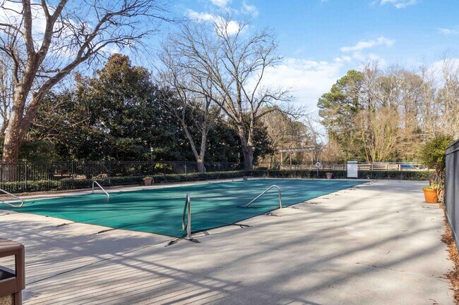 Building Photo - 1501 Clairmont Rd