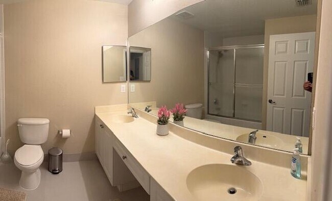 Building Photo - 2805 Veronia Dr