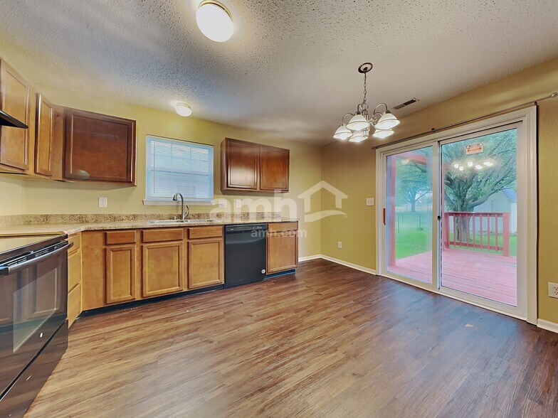 Building Photo - 8142 Whitaker Valley Blvd