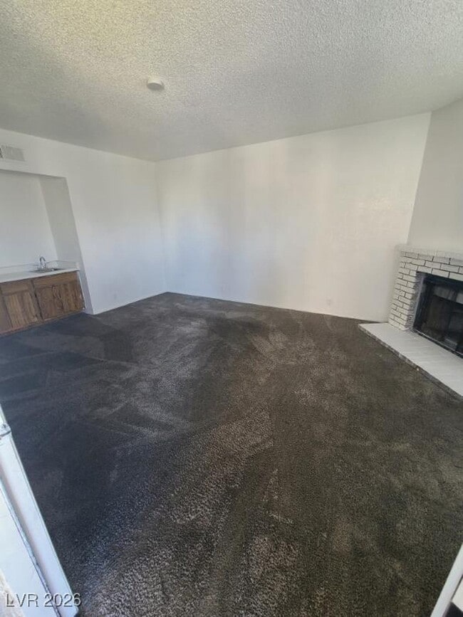 Building Photo - 6201 Bellota Dr