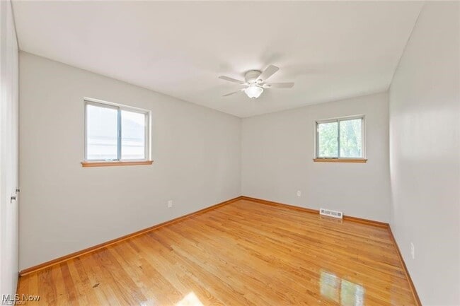 Building Photo - 558 Walnut St