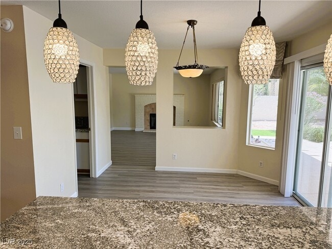 Building Photo - 2113 Desert Pines St