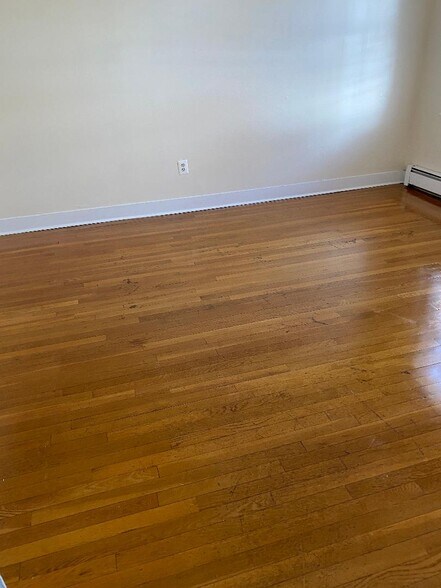 Bedroom - 558 Orange St