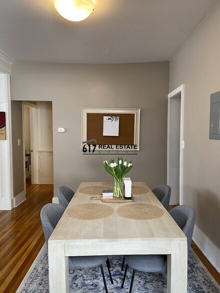 Building Photo - 16 Fuller St