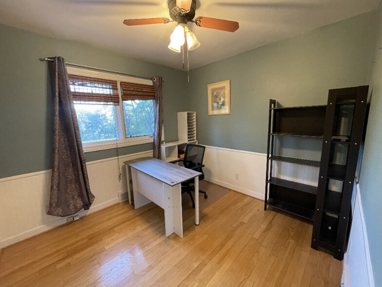 Building Photo - 2888 Colonial Way