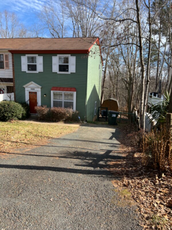 Building Photo - 2440 Whitney Ct