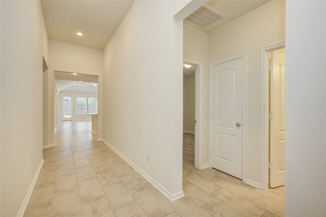 Building Photo - 24018 Adobe Ridge Ln