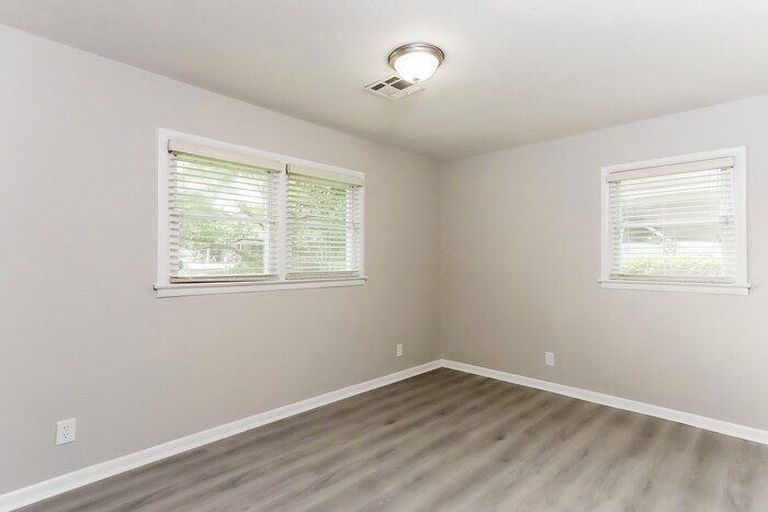 Building Photo - 1291 Huie St