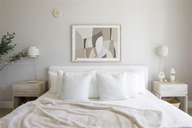 Building Photo - 3470 E Coast Ave