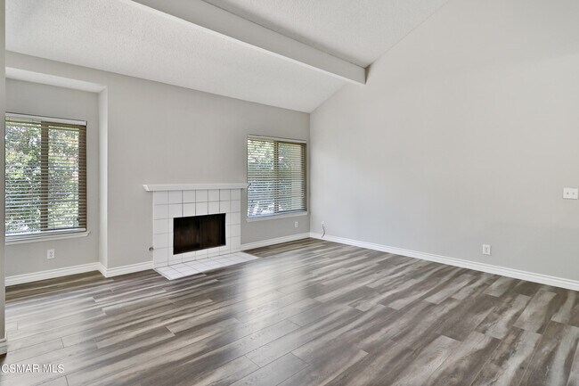 Building Photo - 3162 Darby St