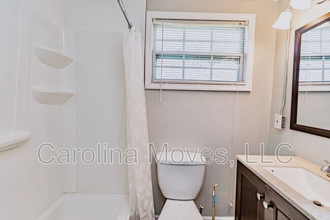 Building Photo - 304 Churchill Cir