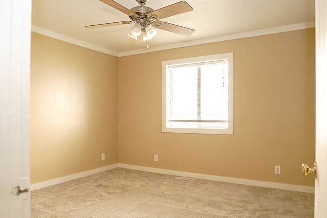 Building Photo - Three Bedroom Home in the Heart of Port Royal