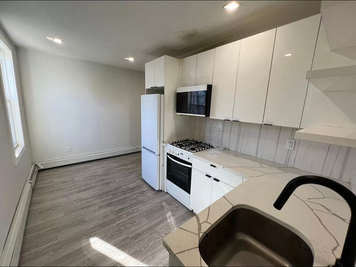 Unit 3 - 28 Dales Ave