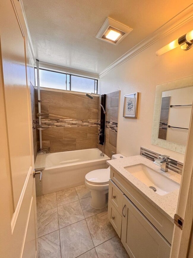 Building Photo - 838 Andromeda Ln