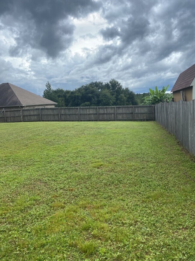 Building Photo - 603 Rowan Cir