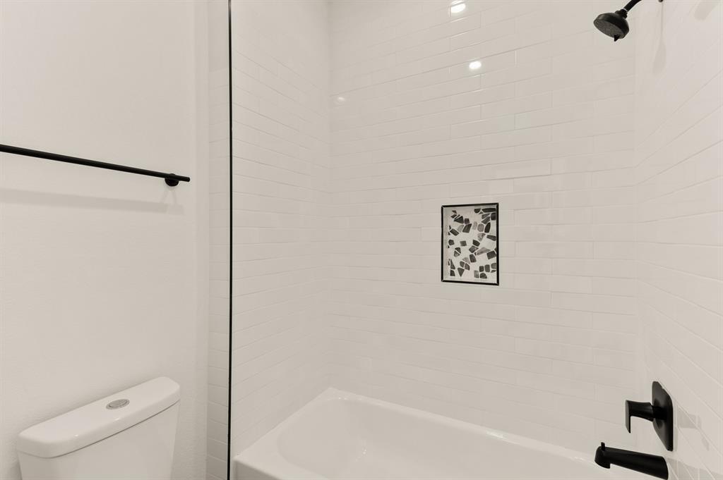 1st floor shower - 4705 Idaho St