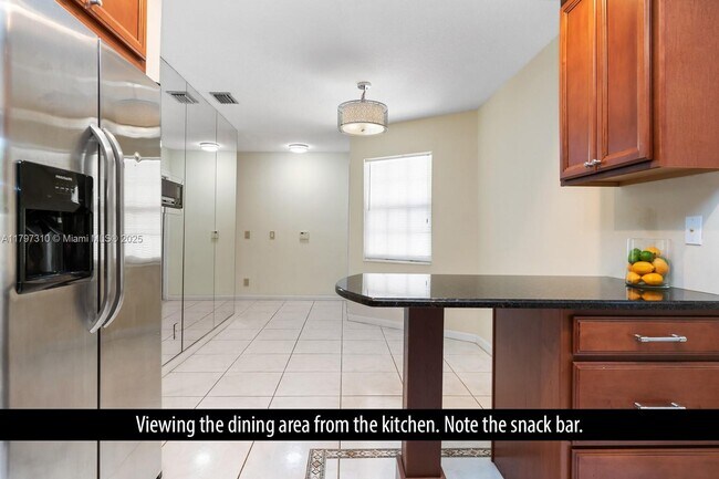 Building Photo - 6493 Via Regina