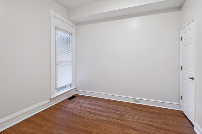Building Photo - 1606 Gwynns Falls Pkwy