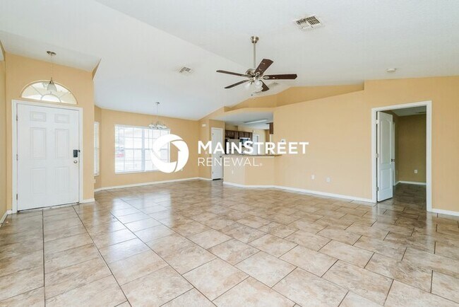 Building Photo - 3 Bedroom Pet-Friendly Home in Spring Hill, FL with Main Street Renewal