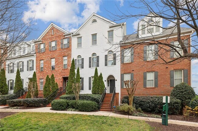 Primary Photo - 305 Le Gran Bend