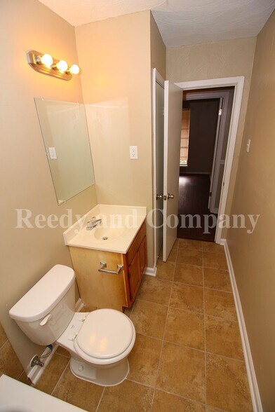 Building Photo - 3712 Dove Call Cove