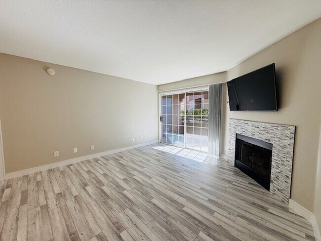 Building Photo - 2200 S Fort Apache Rd