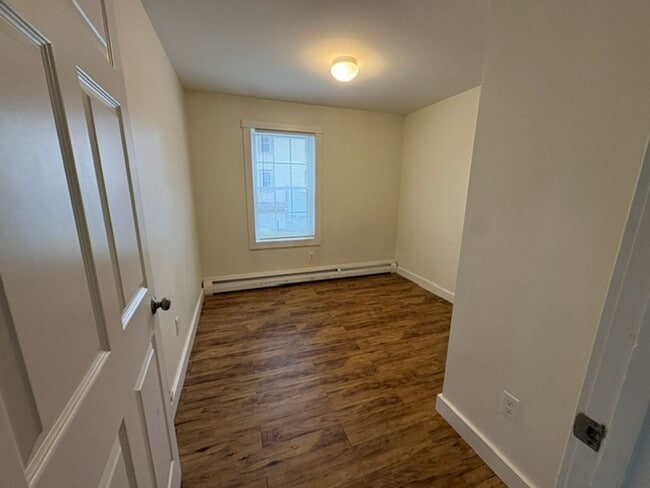 Building Photo - 130 Martell Ct