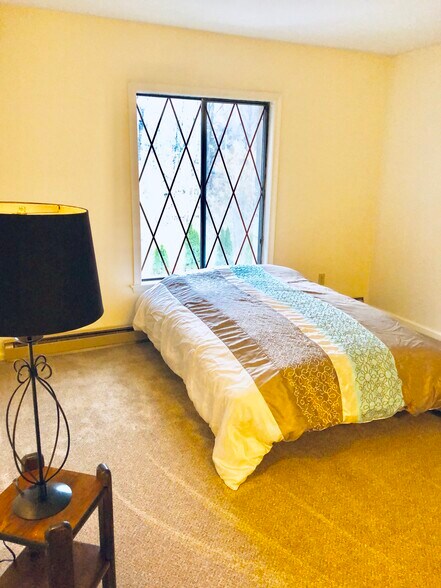 Building Photo - 24 Prospect St