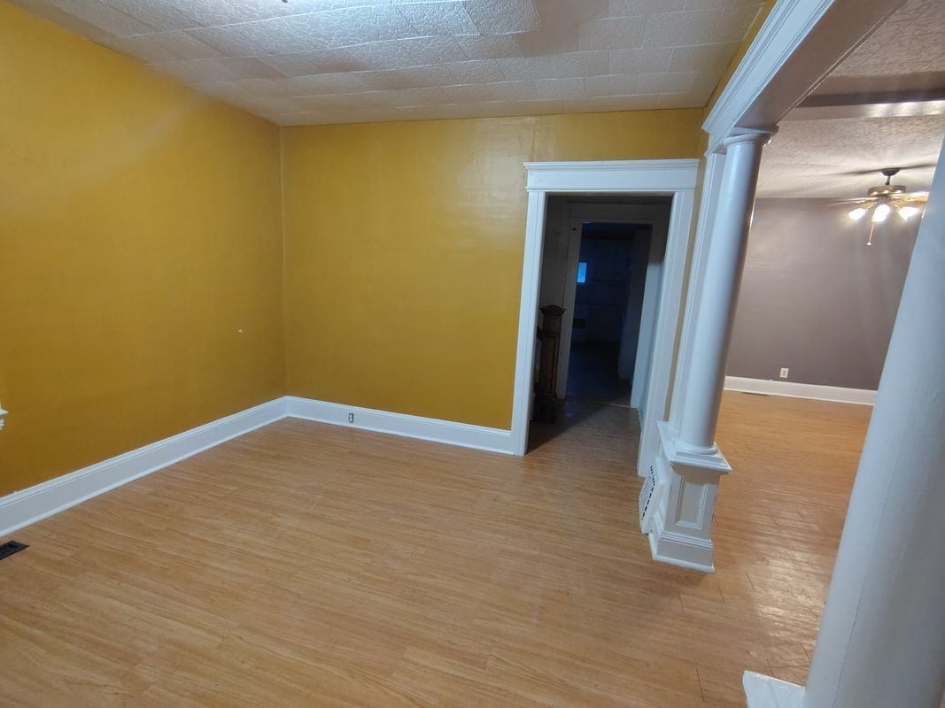 Building Photo - 147 E Matson Ave