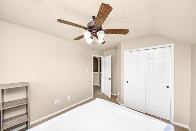 Building Photo - 8428 Willow Loch Dr