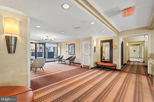 Building Photo - 950 25th St NW