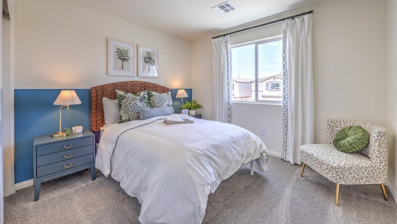 Building Photo - 2625 Dahlia Fls Ave