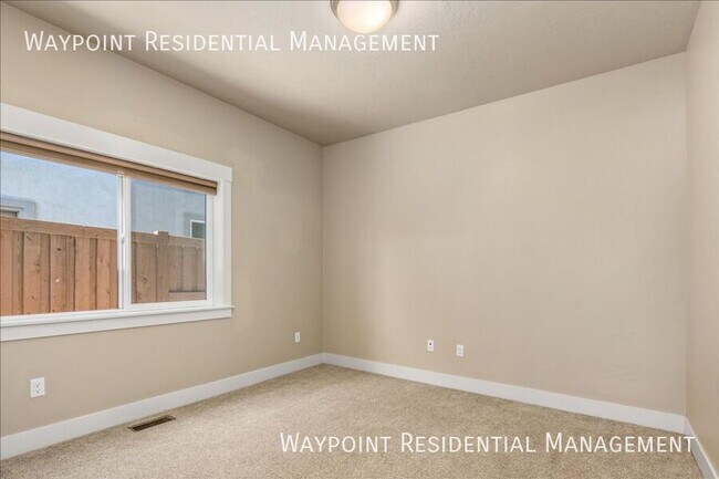 Building Photo - 10984 W Leilani Dr