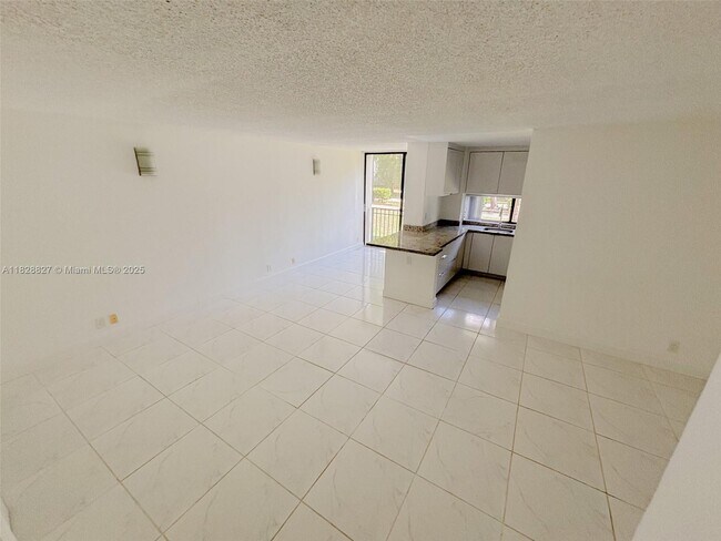 Building Photo - 17021 N Bay Rd